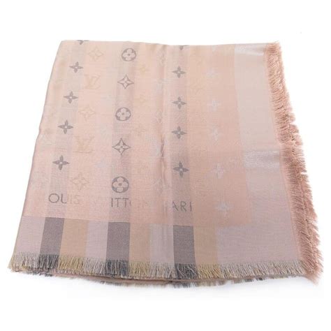 chale monogram beige louis vuitton|louis vuitton shine shawl.